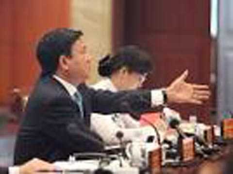 Bộ Tài chính 'phản pháo' Bí thư Thăng về ưu đãi doanh nghiệp