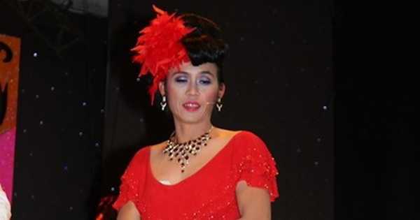 Hoài Linh lại 'nuốt lời', tiếp tục giả gái