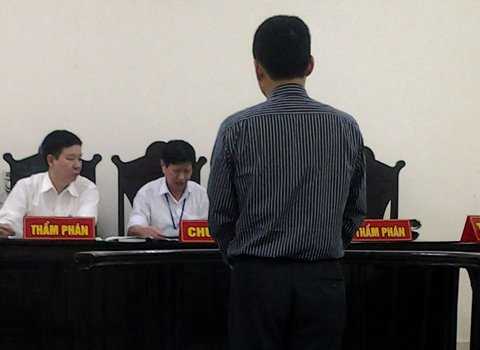 Chồng phải ra tòa hình sự vì vợ kiện làm đời mình dang dở