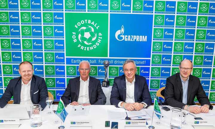 Thầy Giôm tái xuất, dẫn quân HAGL Arsenal JMG tranh tài thế giới