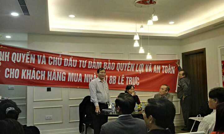 Cư dân 8B Lê Trực: ‘Họ đã không đếm xỉa đến chúng tôi khi xử lý tòa nhà’