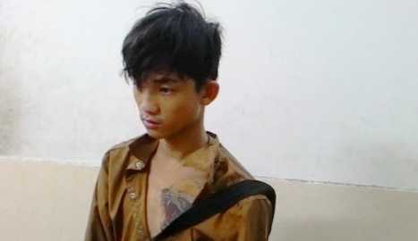 Giả tàn tật để xin ăn, nam thanh niên kiếm tiền triệu mỗi ngày