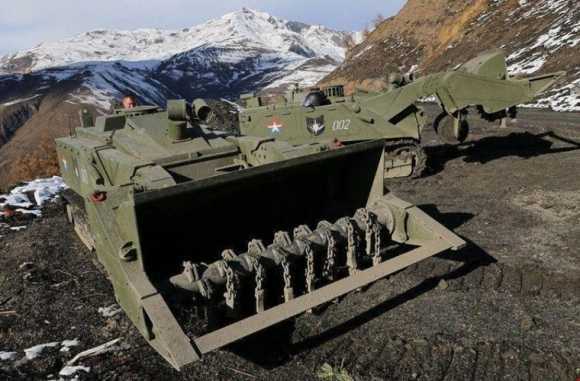 Video: Nga đưa robot phá bom hiện đại đến Palmyra, Syria