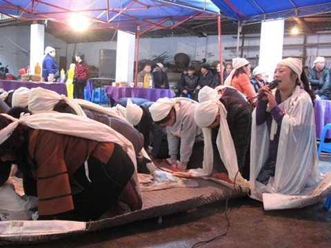 Nghề khóc thuê: Những điều chỉ có người trong cuộc mới hiểu