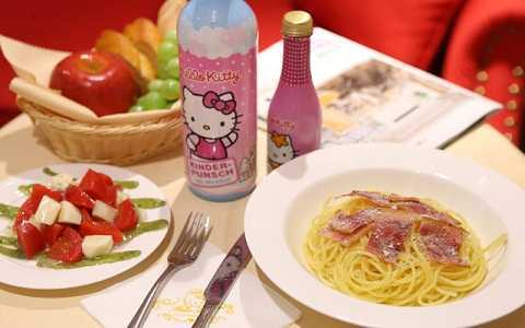 Khai trương nhà hàng Hello Kitty có một không hai trên thế giới