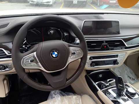 Cận cảnh xe sang BMW 750Li 2016 giá 6,4 tỷ đầu tiên tại Việt Nam