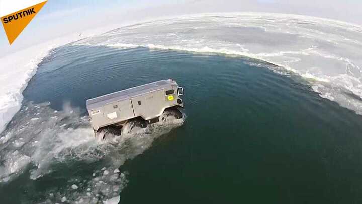 Video: Xem ‘Quái vật lưỡng cư’ của Nga vượt tuyết, băng biển 'thần sầu'