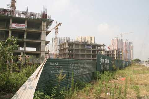 Chung cư cao cấp 'chết yểu', khách hàng tuyệt vọng