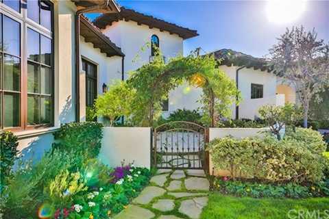 Cận cảnh biệt thự của 'công chúa nhạc Pop' lên sàn với giá 9 triệu USD