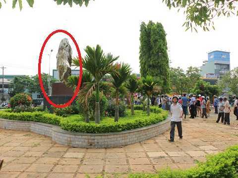 Phát hiện người đàn ông chết bất thường trong công viên