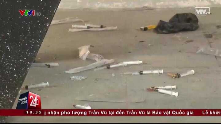 Clip: Rùng mình ổ tiêm chích lổn ngổn kim tiêm giữa thành phố
