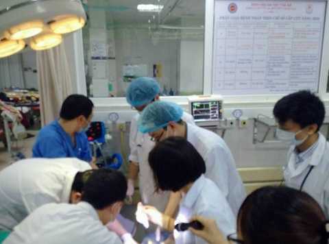 Ca bệnh kinh hoàng: Đang cấp cứu, mặt bệnh nhân bỗng căng phồng