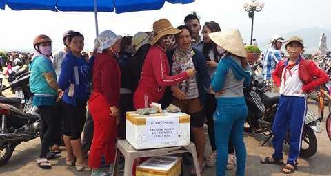 Hai nữ sinh lớp 10 bị sóng biển ngầm cuốn trôi