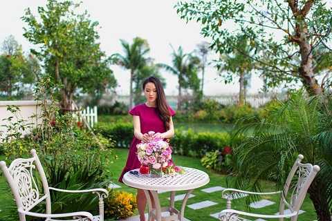 Vinhomes Riverside ra mắt 'biệt thự phố Tây' hoa sữa Aroma