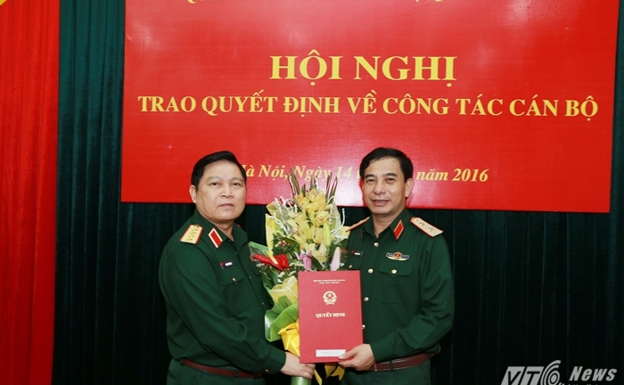 Bộ trưởng Quốc phòng trao quyết định bổ nhiệm Thứ trưởng