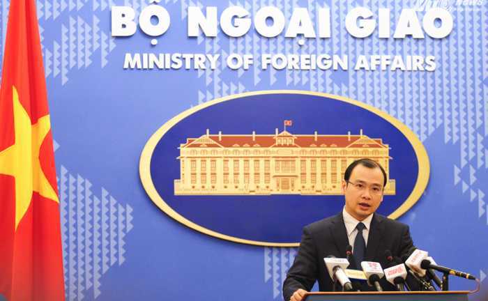 Việt Nam yêu cầu Trung Quốc rút chiến cơ khỏi Hoàng Sa