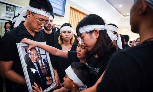 Đau thương bao trùm tang lễ nhạc sỹ Nguyễn Ánh 9