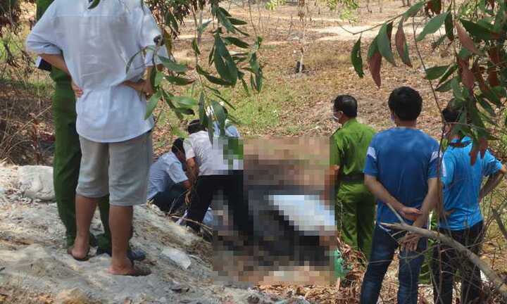 Hoảng hồn phát hiện người đàn ông chết cháy trong bụi rậm