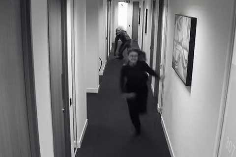 Kinh hoàng quái vật xuất hiện ở công viên