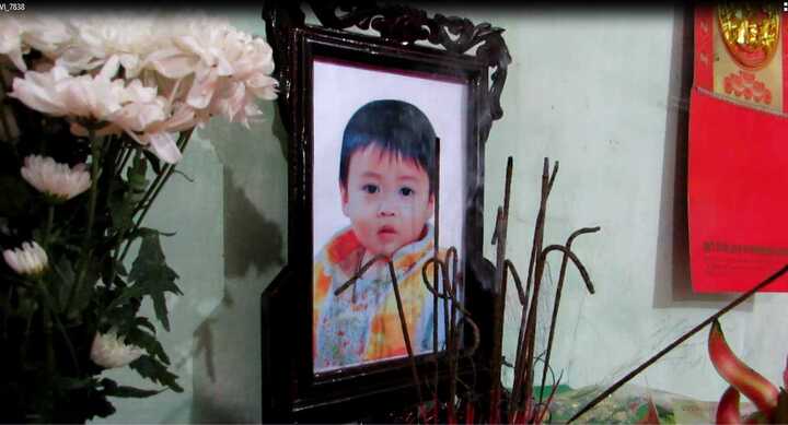 Thảm án ở Hải Dương: Hoang mang tin đồn người mẹ nhiễm HIV