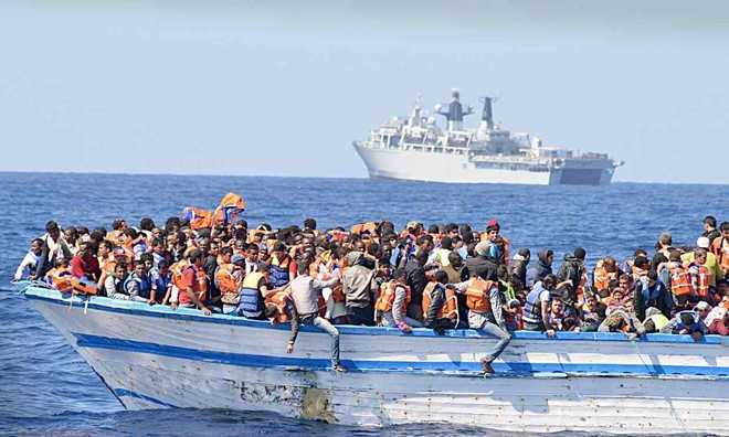 Gần 500 người bỏ mạng trong vụ tàu nhập cư từ Libya chìm