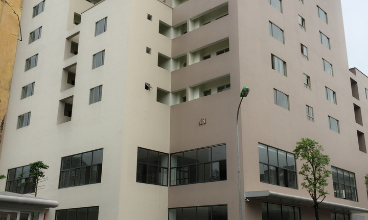 Nhà xây xong, chủ đầu tư kêu gọi dân vẫn không về ở