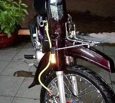 Honda Super Dream độ 'chất chơi' của dân chơi Sài Gòn