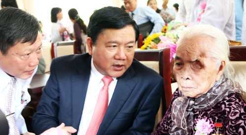 Bí thư Thăng: 'Phụng dưỡng mẹ vô điều kiện, đó là mệnh lệnh của lương tâm'