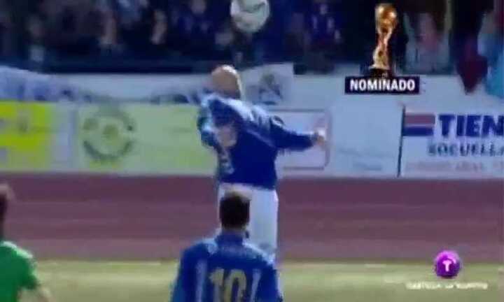 Clip: Cận cảnh pha móc bóng ghi bàn đẳng cấp từ cự ly 30m