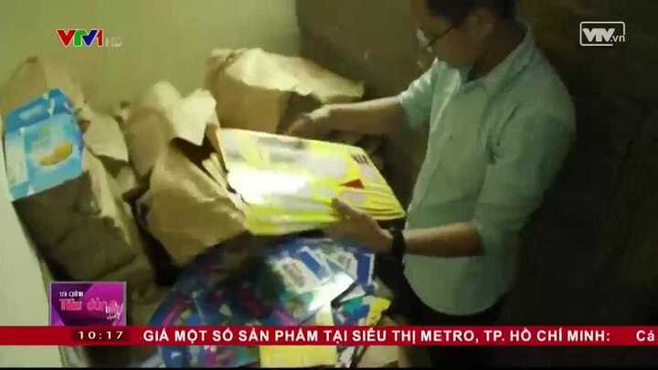 Vạch trần mánh khóe 'lên đời' cho bánh kẹo ngoại hết hạn siêu tinh vi ở Hà Nội