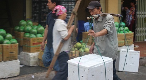 Ảnh: Những phận đời không nghỉ trong ngày quốc tế lao động