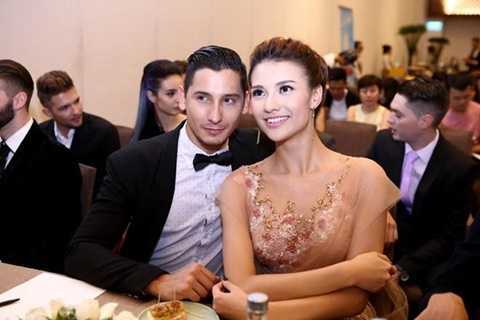 Những hình ảnh tăng nghi vấn Hồng Quế có bầu với bạn nhảy Tây