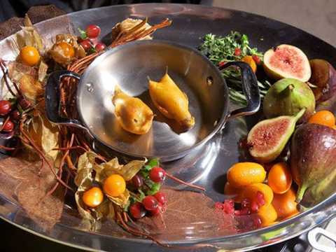 Cận cảnh món ăn mà giới nhà giàu phải trùm khăn che mặt khi thưởng thức