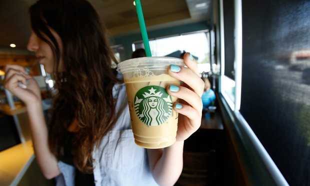 Bỏ quá nhiều đá trong đồ uống, Starbucks bị kiện