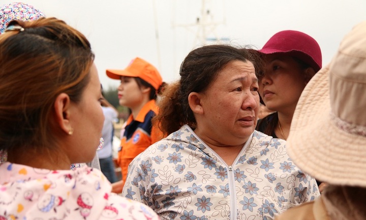 Tàu chở 34 ngư dân Quảng Nam bị 'tàu lạ' hung hăng đâm chìm ở Hoàng Sa giữa đêm khuya ra sao?