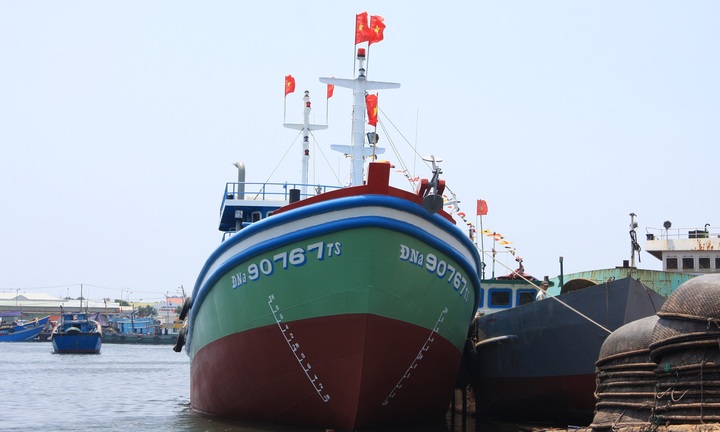 Tàu vỏ thép đặc biệt thiết kế theo ý tưởng riêng của ngư dân Đà Nẵng