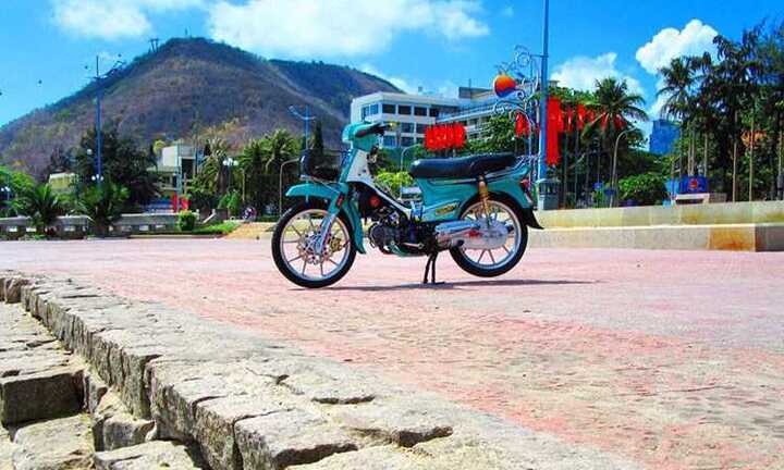 Honda Dream 'thần thánh' của tay chơi Sài Gòn