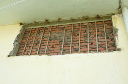 Cầm dao bấm lao vào ẩu đả, 2 bệnh nhân tâm thần chết thảm