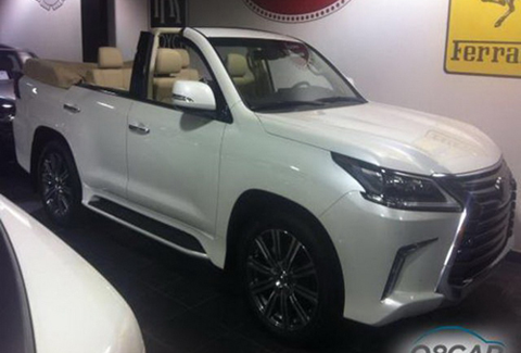 Cắt phăng nóc xe, biến Lexus LX570 thành xe mui trần giá 350.000 USD