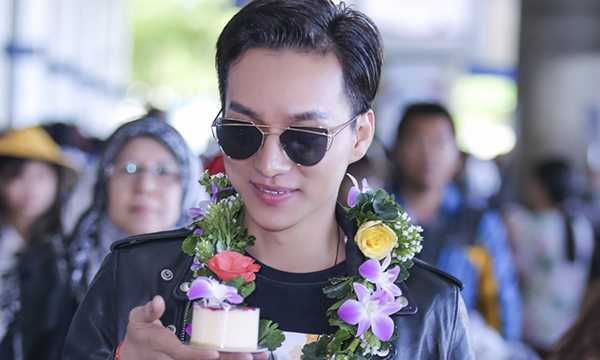 'Phạm Hương phiên bản nam' chia sẻ về những lùm xùm tại Mister Global