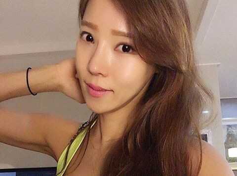 Thân hình nóng bỏng của bà mẹ 2 con gây sốt dân mạng