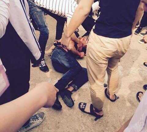 Nam sinh bị bạn cùng trường đâm đã chết