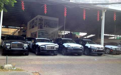 Thú chơi siêu xe của đại gia Campuchia: Toyota Camry mua cả chục