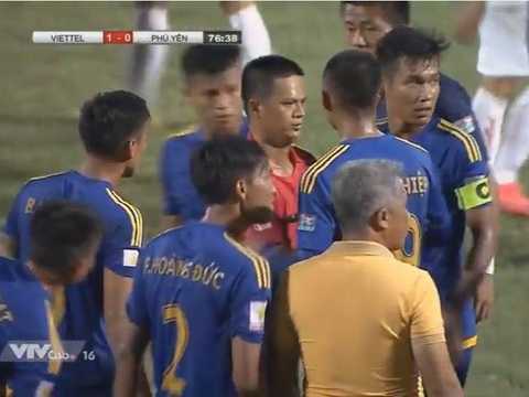 Sau vụ Hà Anh Chiến: Cầu thủ bị đánh thẳng vào mặt vẫn lĩnh thẻ đỏ