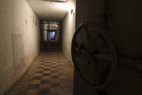 Khám phá căn hầm bí mật dưới dinh Gia Long ở Sài Gòn