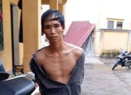 Bé 3 tuổi đang ăn sáng, nam thanh niên táo tợn lao tới bắt cóc