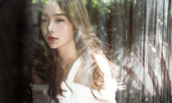 Sau 4 năm, Minh Hằng khoe tài dancesport trong MV mới