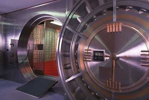 Lần đầu tiết lộ về hầm ngầm chứa tiền, vàng, đồ vật quý cách mặt đất 25m