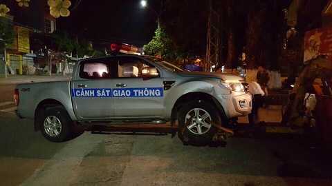 Truy tìm tài xế 'hổ báo' tông xe vào CSGT rồi tẩu thoát