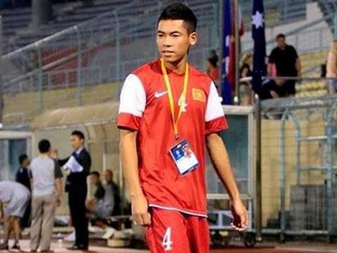 Đánh vào mặt đối thủ, trung vệ Viettel nhận án kỷ luật kép